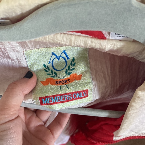 jacket - Picture 3 of 6